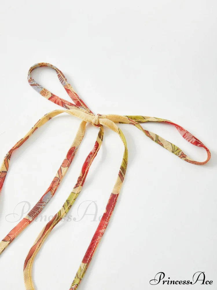 Top corto con stampa alla moda a forma di cuore e spalline a collo