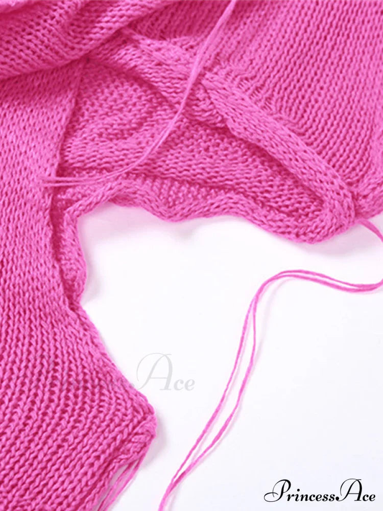 Top corto con cappuccio, spalle eleganti e fresche