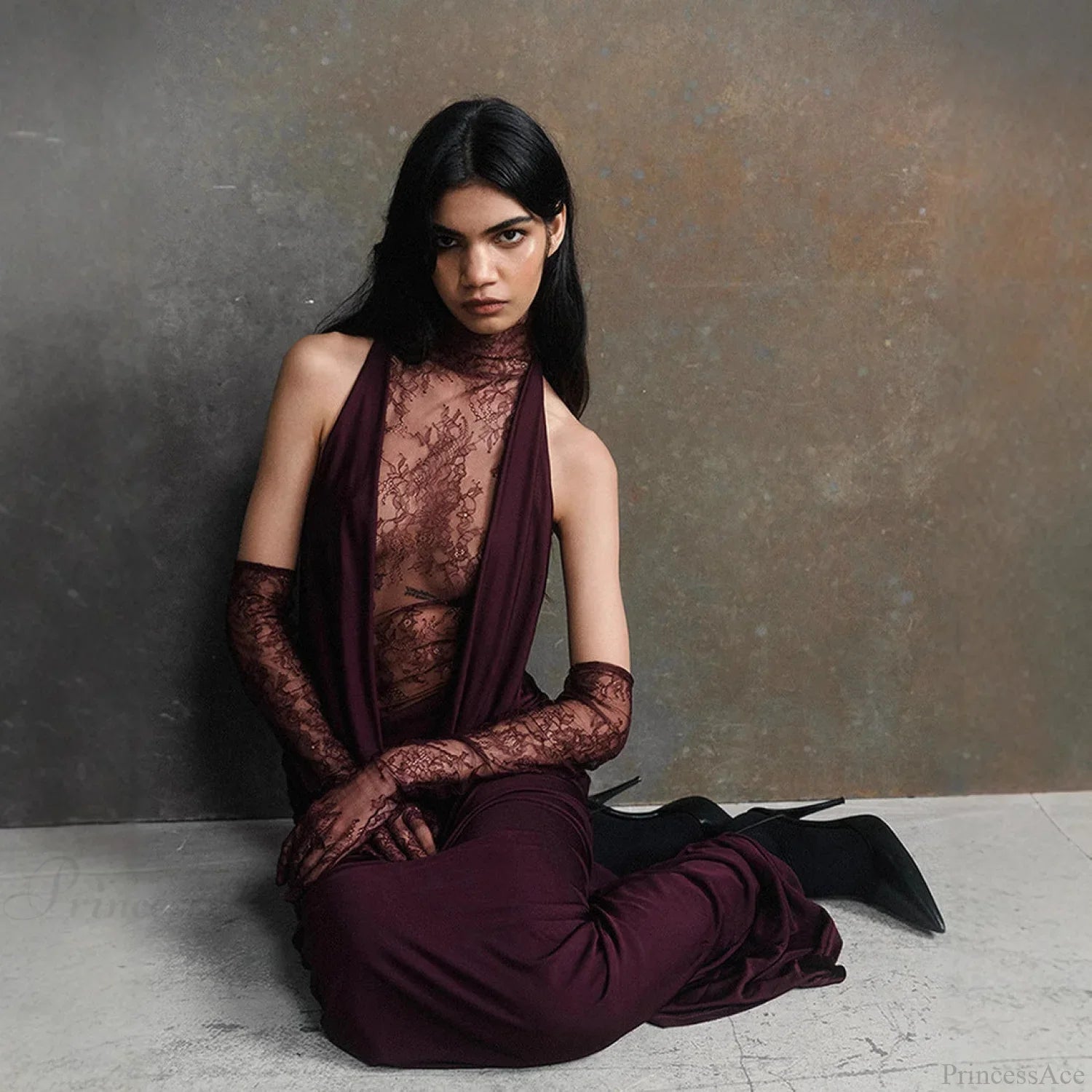 Spitzen-Patchwork Kleid mit tiefem V-Ausschnitt und gerafftem Ballkleid