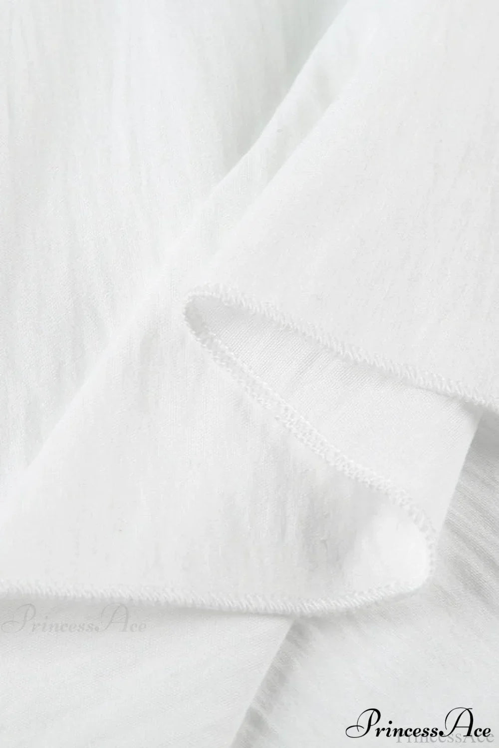 Maxirock mit niedrigem Bund und asymmetrischem Schnitt