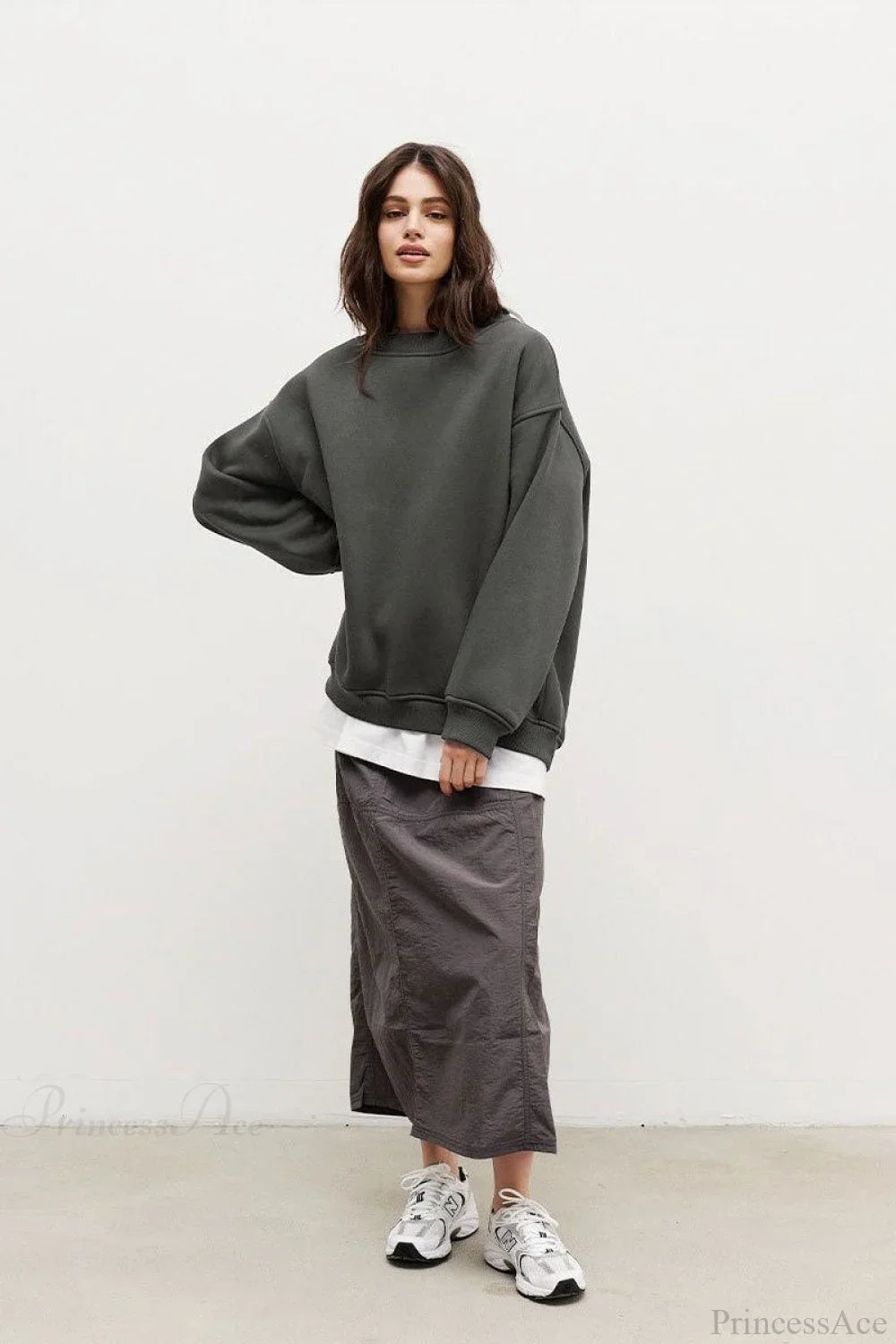 Minimalist Solid Crew Neck Oversize Sweatshirt