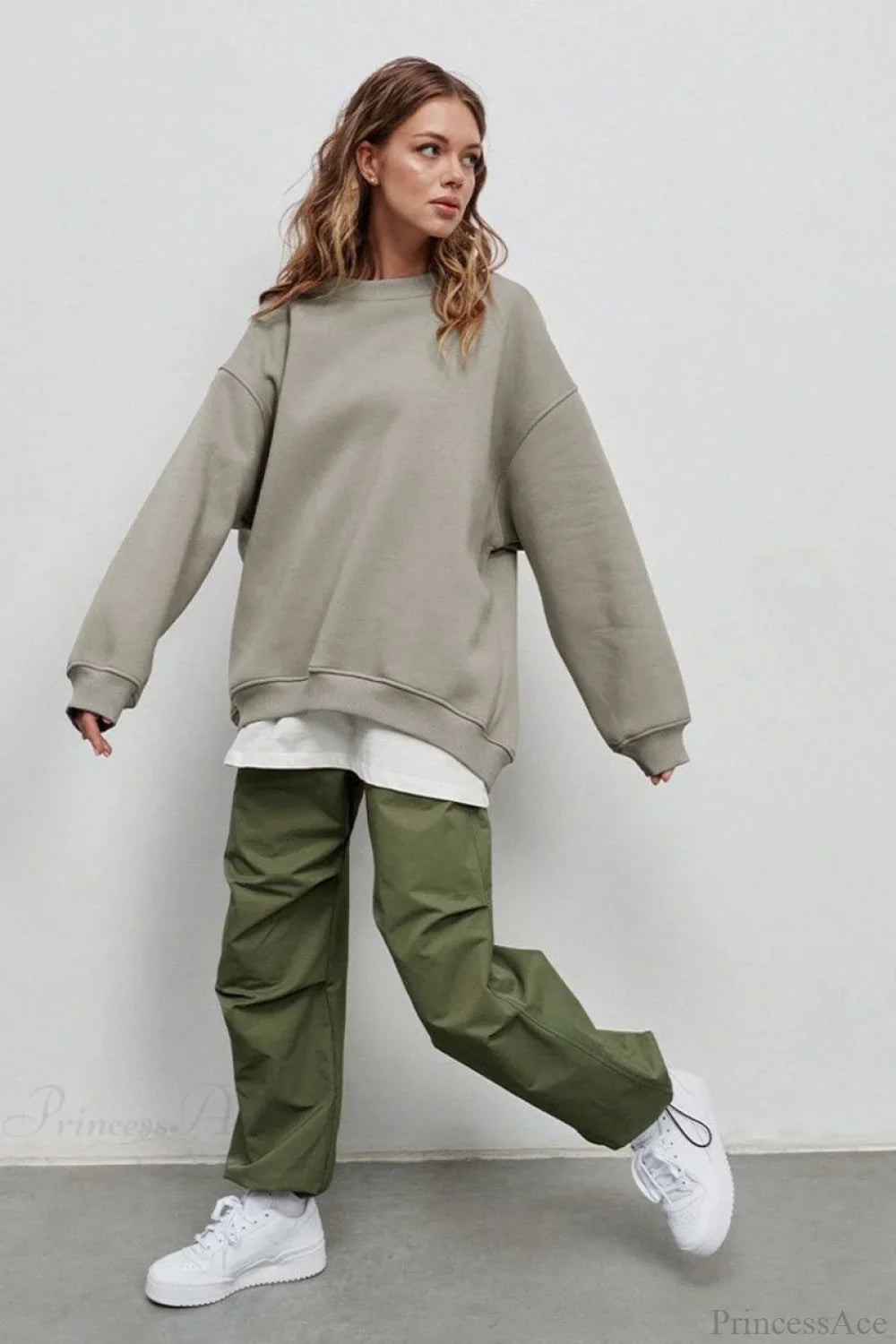 Minimalist Solid Crew Neck Oversize Sweatshirt