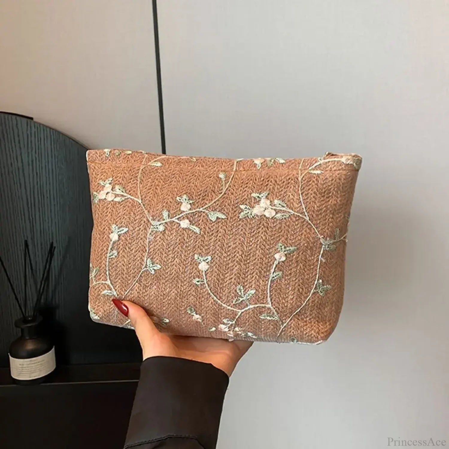 Rattan Handheld Straw Clutch Wristlet