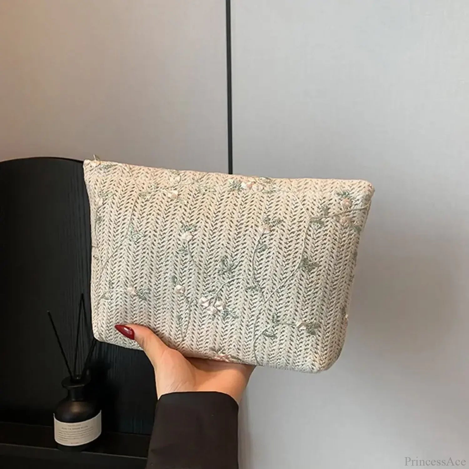 Rattan Handheld Straw Clutch Wristlet