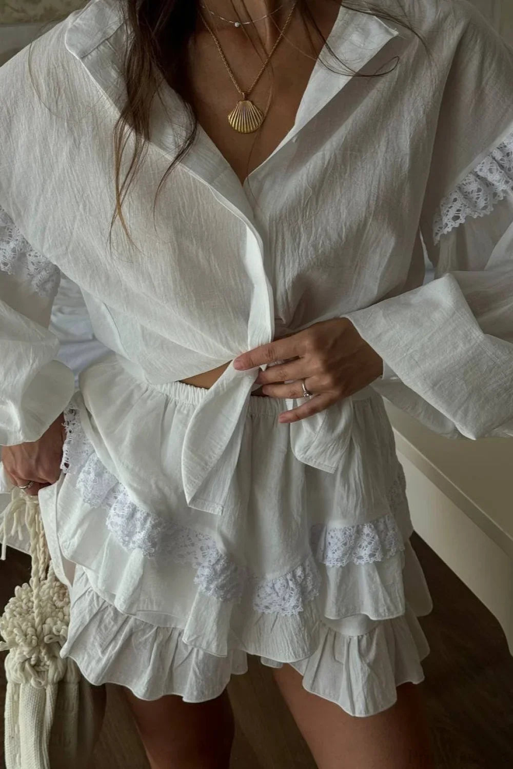 Romantisches zweiteiliges Set mit Spitzenbesatz und Karomuster