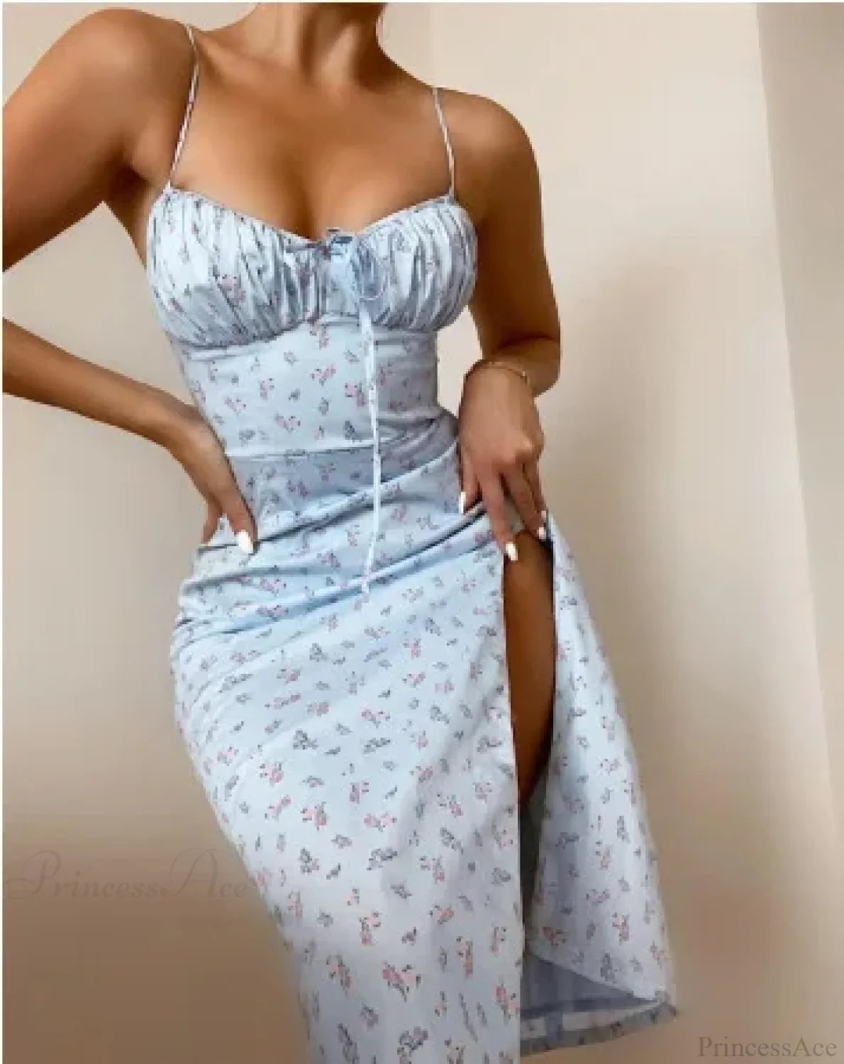 Vestido de fiesta playero floral con abertura y tirantes finos sexy
