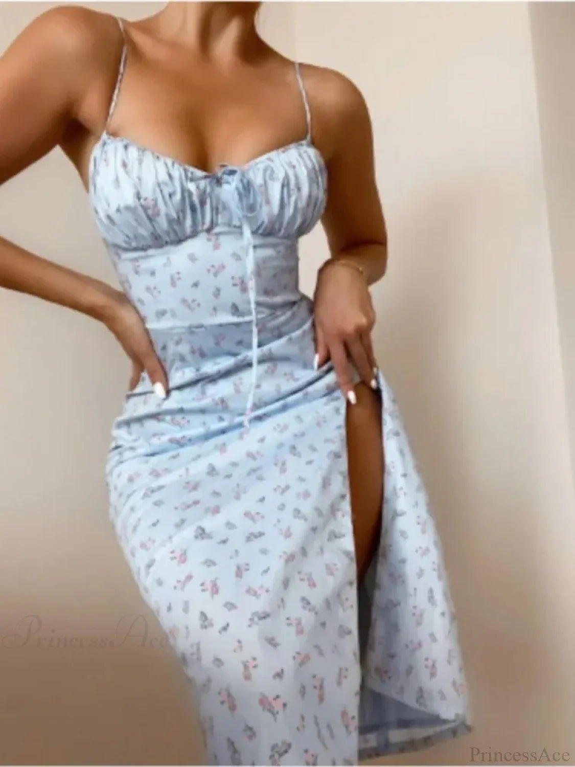 Vestido de fiesta playero floral con abertura y tirantes finos sexy