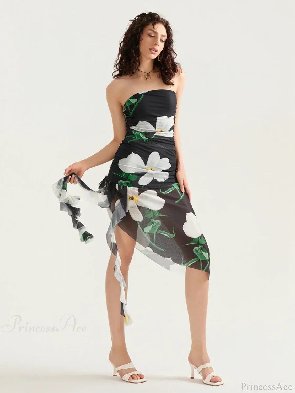 Vestido mini floral sexy sin tirantes con volantes y flecos