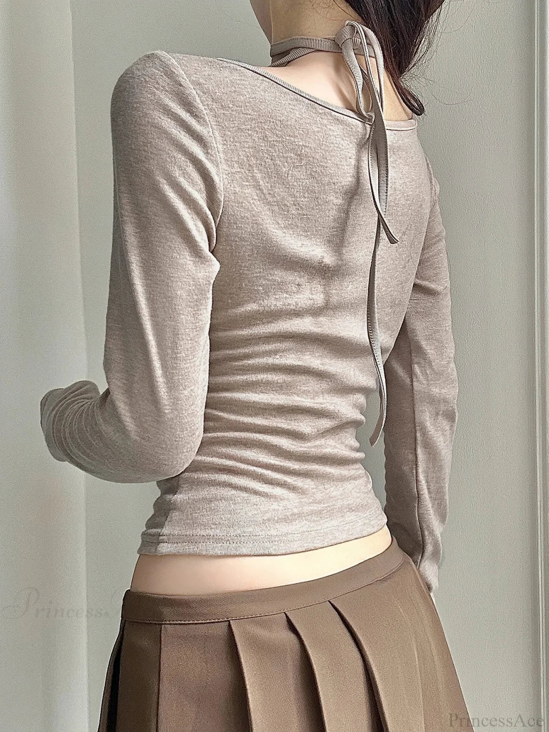 Slim Lace Trim Halter V-Neck Long Sleeve Knit Top