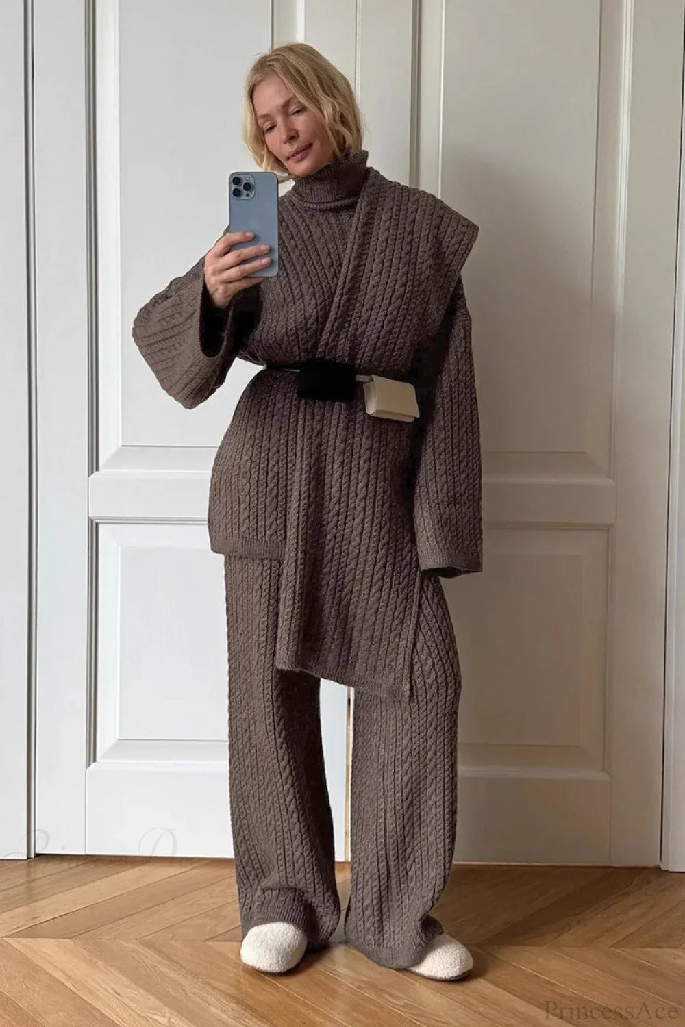 Měkké pletené kalhoty a svetr, dvoudílná souprava