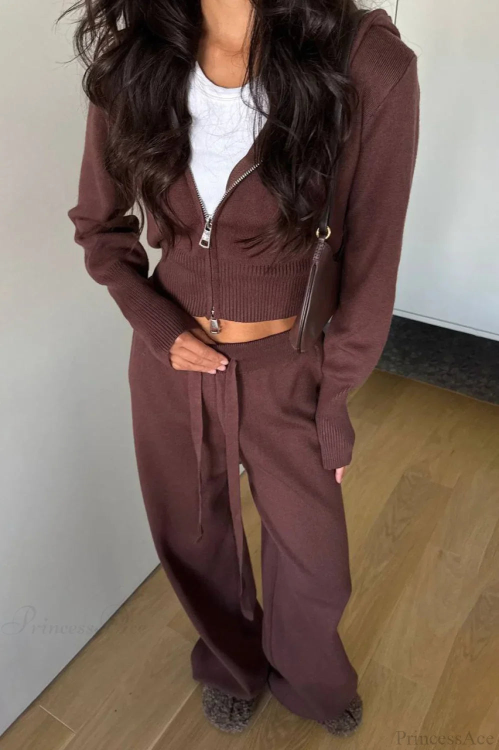 Conjunto de dos piezas: chaqueta corta de punto sólido con cremallera y pantalones holgados