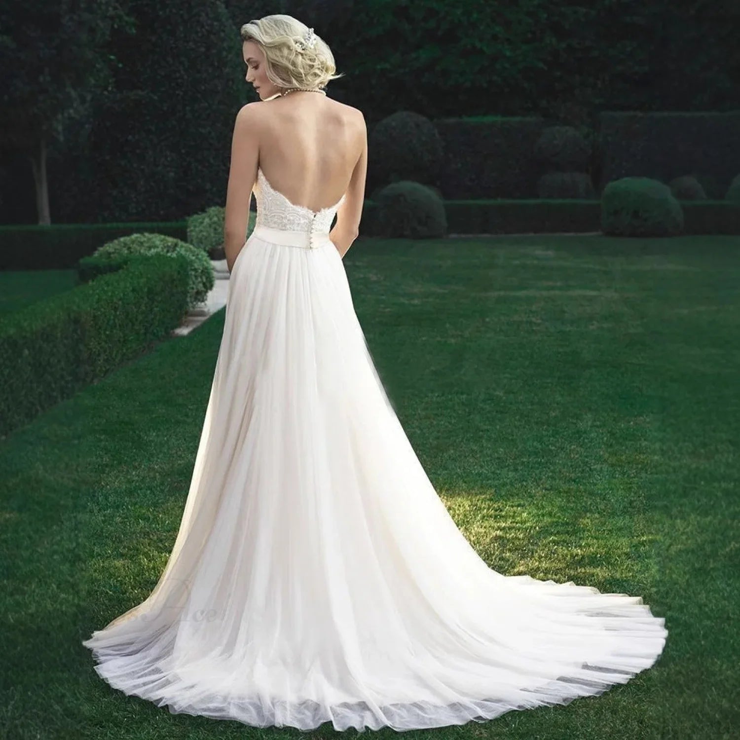 Vestido de novia de tul línea A sin tirantes