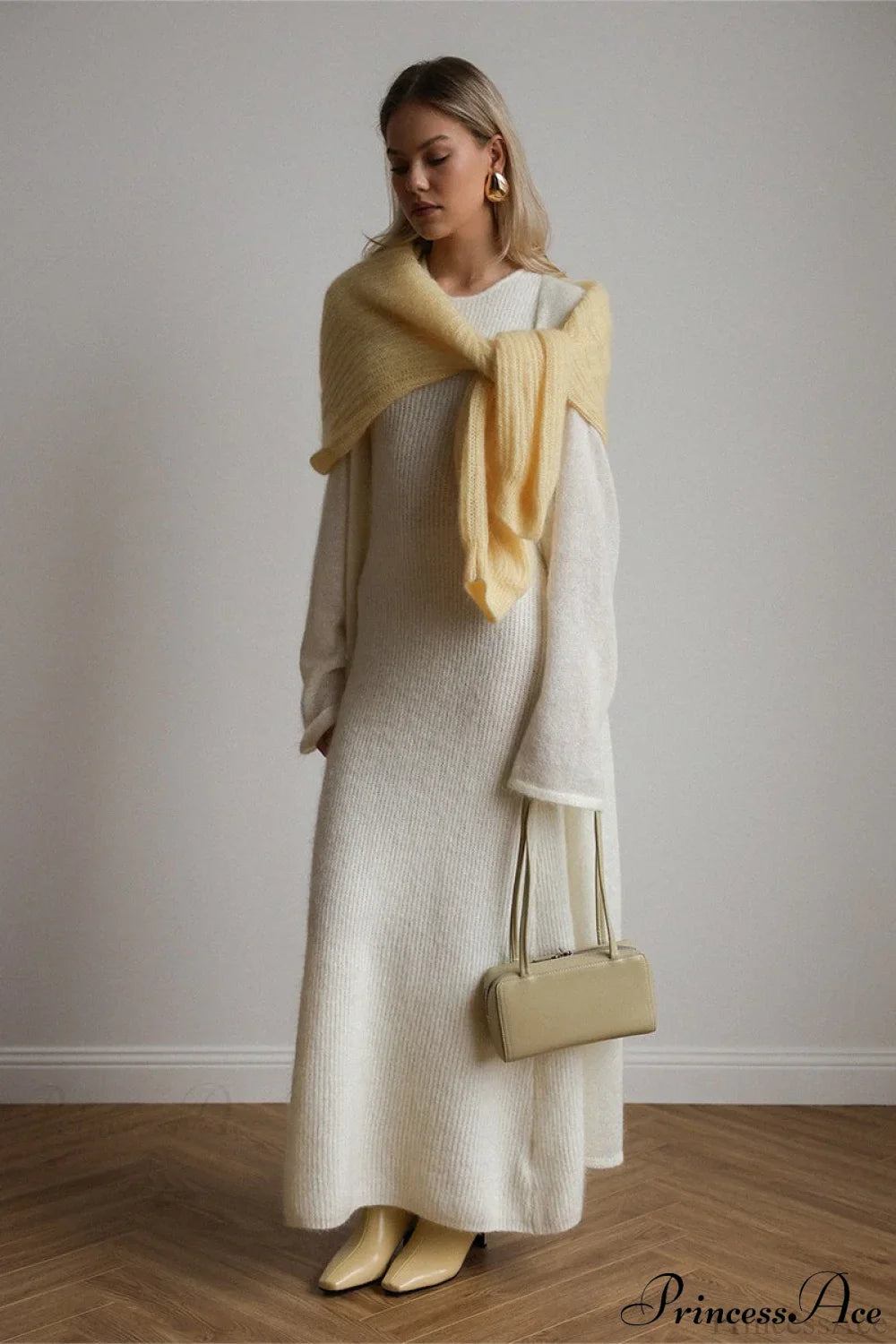 Completo due pezzi con cardigan lavorato a maglia d'epoca e vestito senza maniche